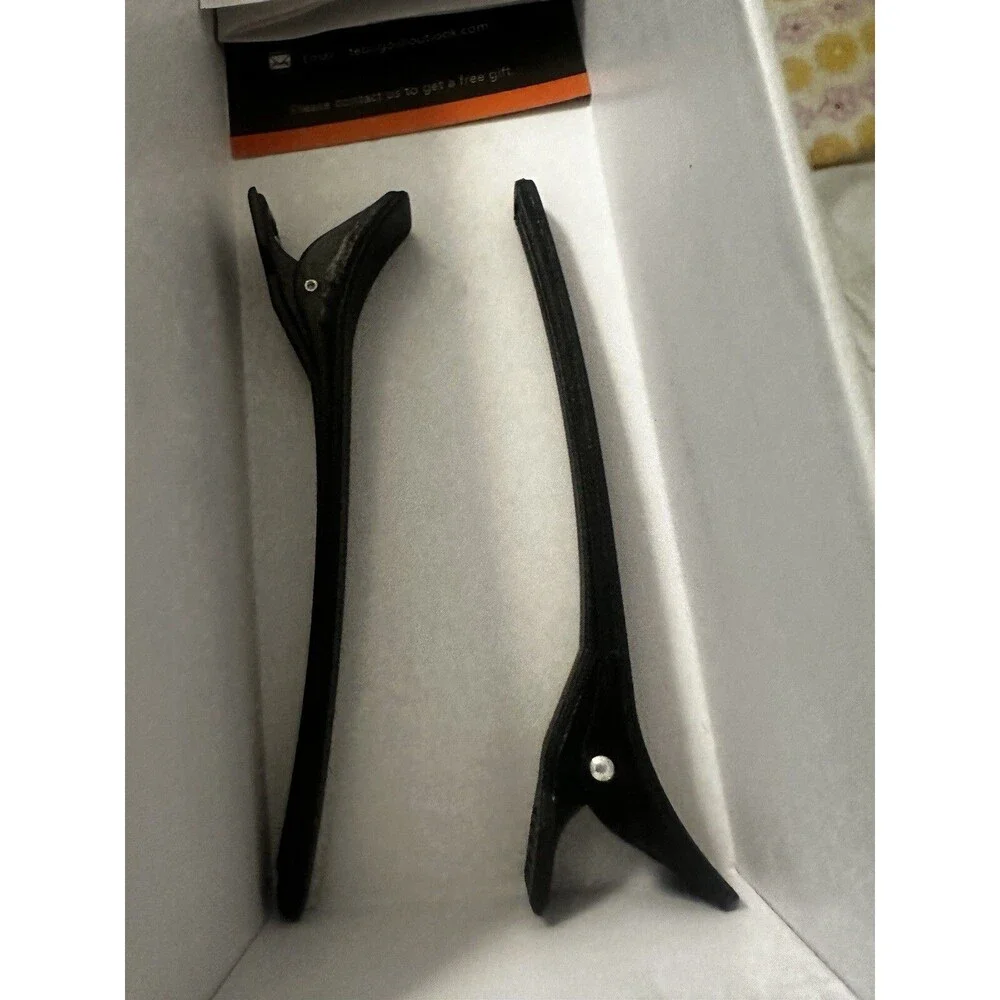 Tebrigo Hair Straightener Brush Heat Styling Tool Corded. Black Pink Open Box